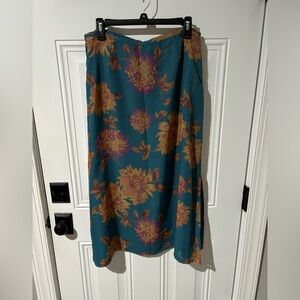 j. h. collectibles Women's Size 14 Lined Skirt Length 33", Waist 34" Left Split